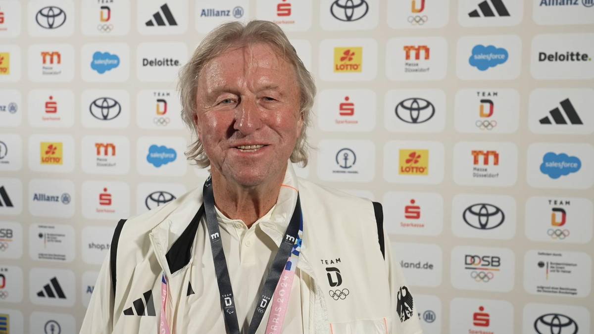 DFB-Heldin Berger? Hrubesch scherzt