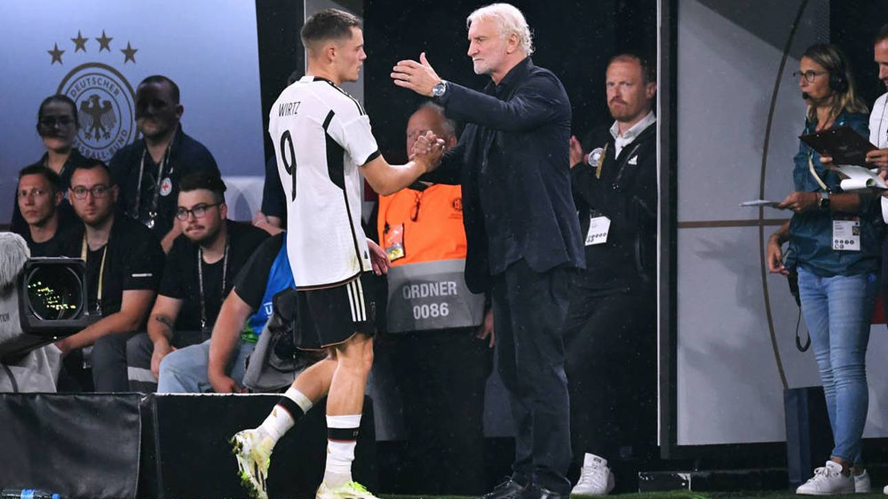 DFB-Sportdirektor Rudi Völler stellt sich hinter Florian Wirtz 