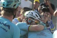 Mark Cavendishs Abschied von der Tour de France markiert das Ende einer Ära. Er wird als einer der größten Sprinter in die Geschichte eingehen. Sein emotionaler Abschied zeigt die Tiefe seiner Leidenschaft.