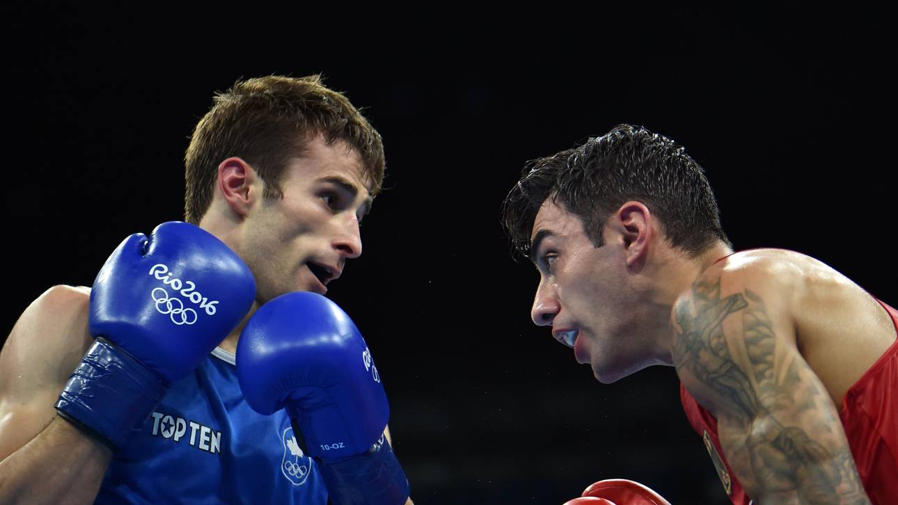 Schwarze Serie der Boxer gerissen