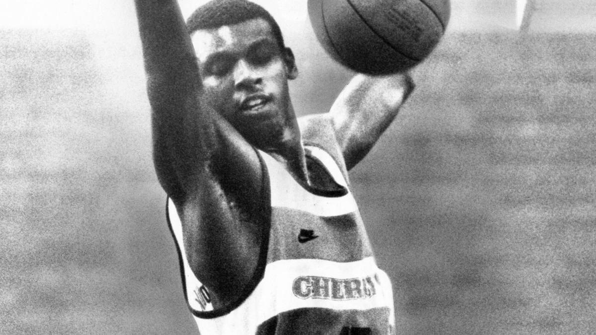 Rang 10 – CALVIN OLDHAM (5568 Punkte): Der US-Amerikaner spielte zwischen 1983 und 1995 in der BBL, die längste Zeit davon in Bayreuth. Auch als Trainer war er lange Zeit in Deutschland aktiv, unter anderem als Assistenzcoach bei ALBA Berlin. Seit 2016 trainiert er in Japan