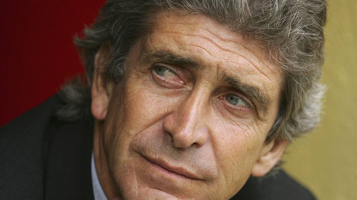 Ein gewisser Manuel Pellegrini coacht Villarreal zu jener Zeit. Der Chilene avanciert zu einem Weltklasse-Trainer, weil er das Minimalprinzip nahezu perfekt umsetzt. Er formt aus einer Mittelklassemannschaft einen schlagkräftigen Titelaspiranten. 2008 holt der heutige Coach von Manchester City sogar die spanische Vizemeisterschaft 