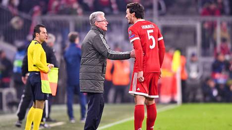 Mats Hummels gibt Einblicke in die Arbeit mit Jupp Heynckes (l.)