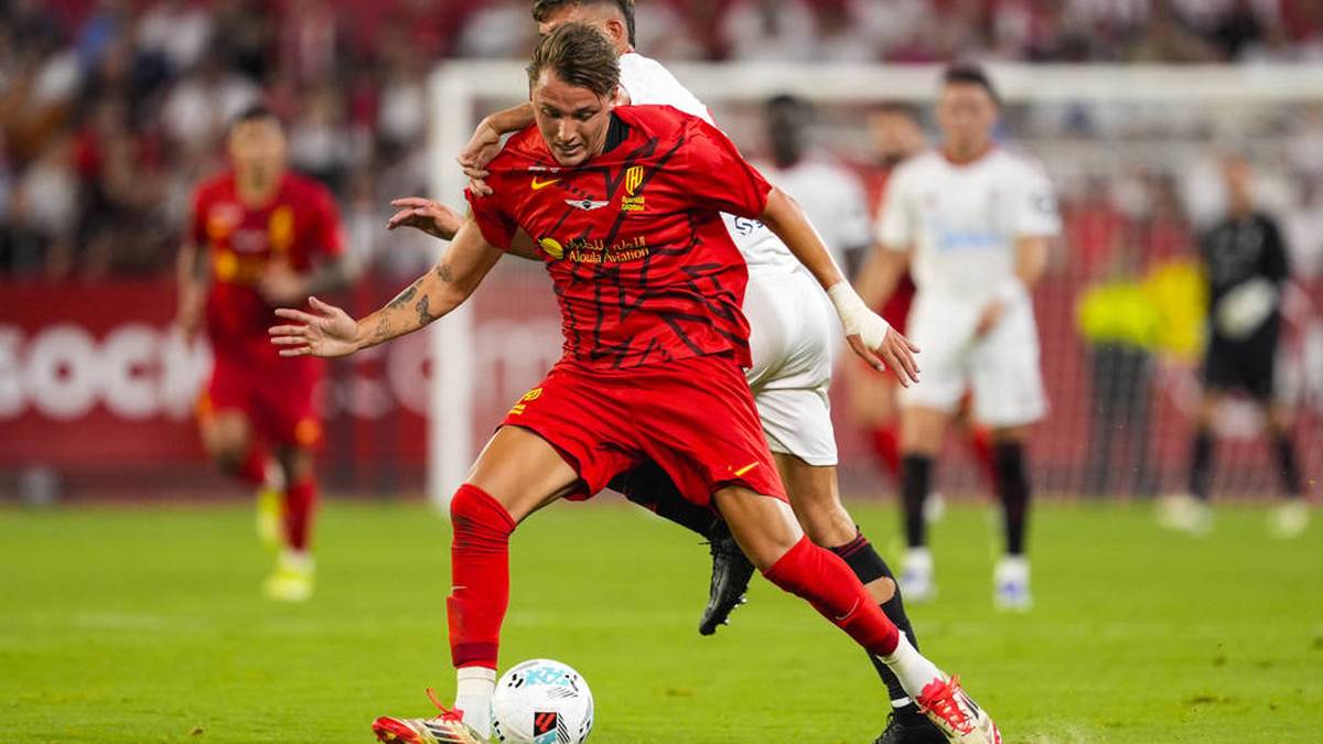 Mateo Retegui (Al Qadsiah FC):
Seine Ablöse von 68 Millionen Euro für den italienischen Nationalstürmer hatte es in sich. Seit Juli 2025 schoss der 26-Jährige für Al-Qadsiah FC schon drei Tore. 