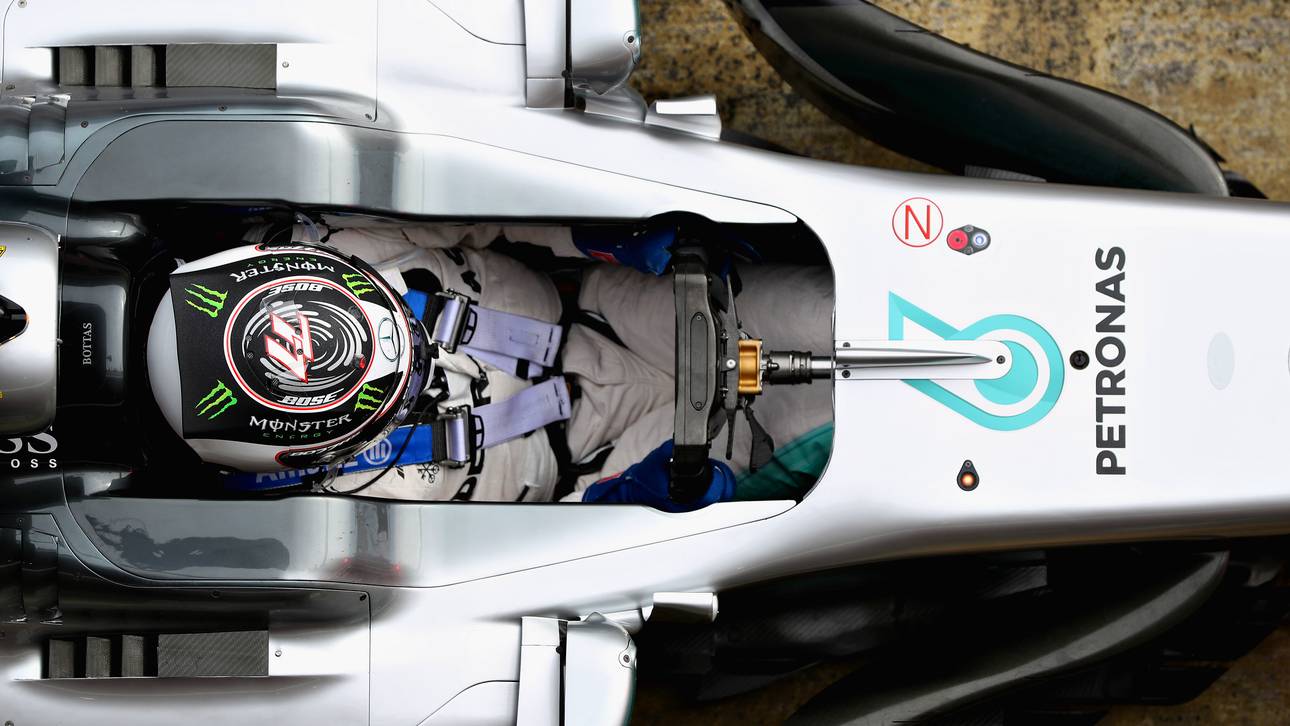 Bottas glänzt, Räikkönen fliegt ab