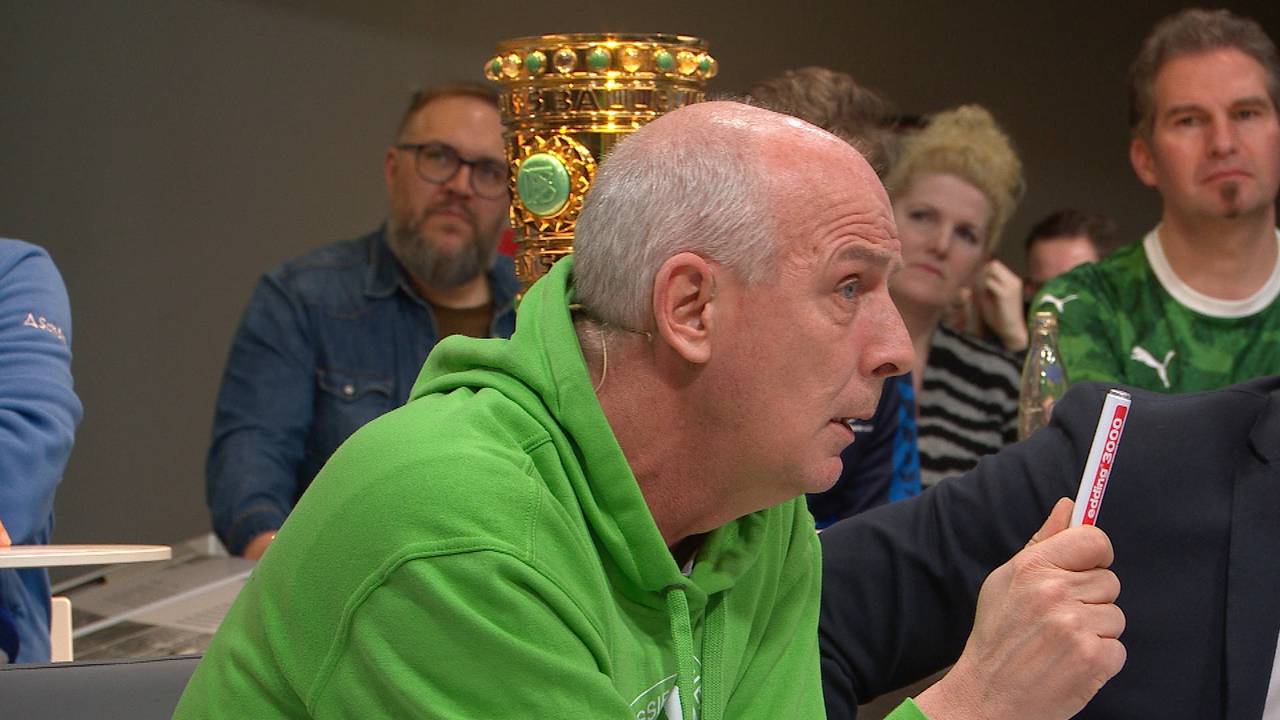 Mario Basler fordert: VAR muss durch erfahrene Fußballer ersetzt werden