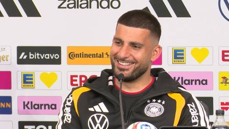 Deniz Undav krönt sich scherzhaft auf der DFB-Pressekonferenz selbst zum Bundesliga-Torschützenkönig. Denn ein gewisser Harry Kane "zählt nicht". 