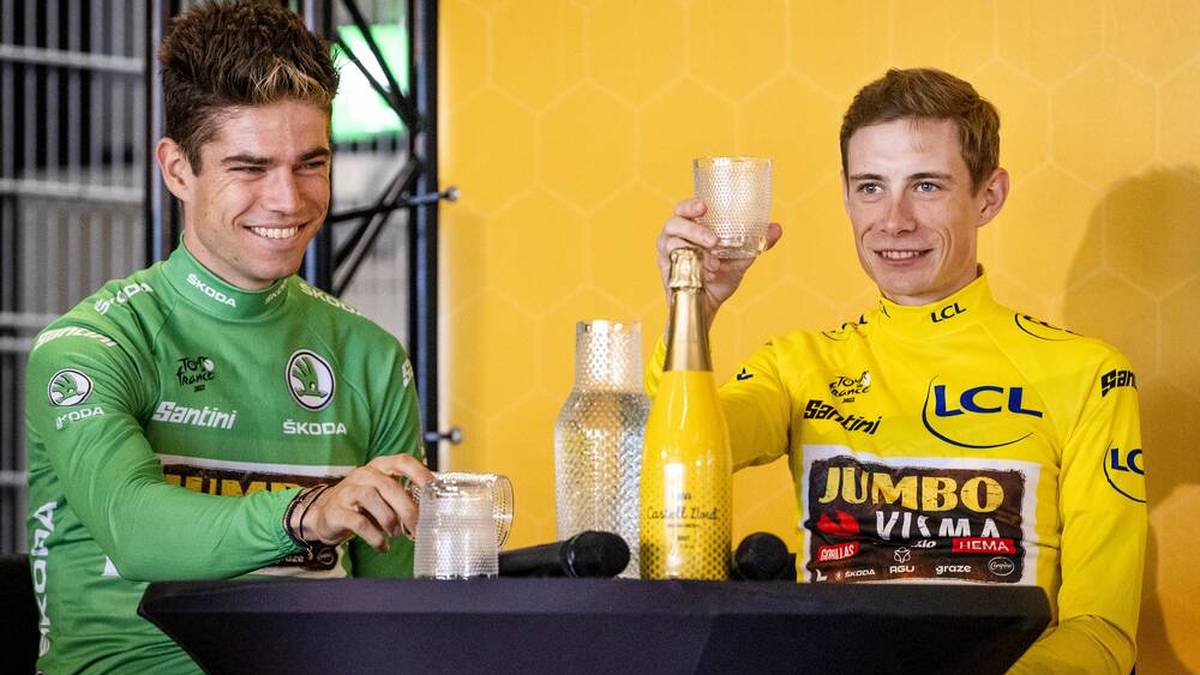 Die Radsport-Stars Wout van Aert (l.) und Jonas Vingegaard sind Teamkollegen bei Jumbo-Visma 