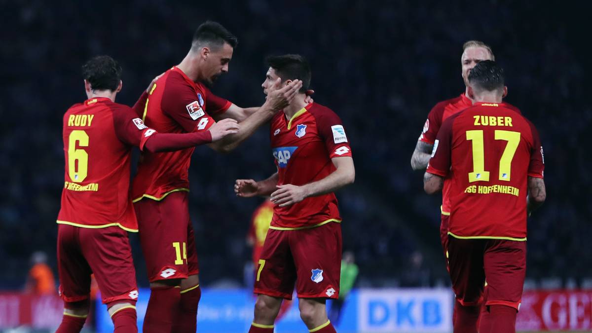 Vergessen ist da auch der die Schrecksekunde um Wagners ausgekugelten Zeigefinger, der noch auf dem Feld wieder eingerenkt wird 