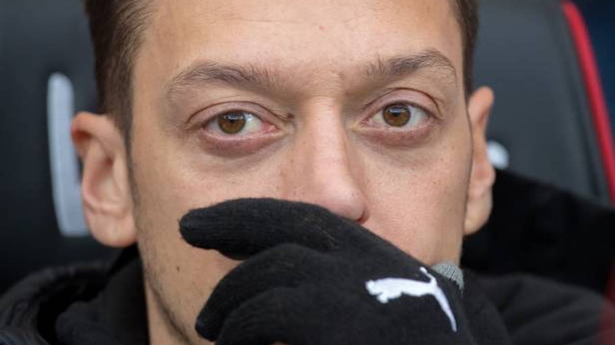 FC Arsenal: Mesut Özil will Maskottchen bezahlen
