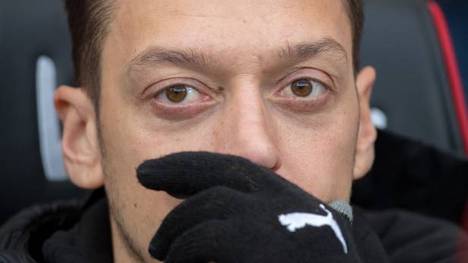 Sportlich spielt Mesut Özil beim FC Arsenal unter Coach Mikel Arteta keine Rolle mehr. Die Fans überzeugt der ehemalige Nationalspieler aber nun neben dem Platz mit einem großen Herz.  