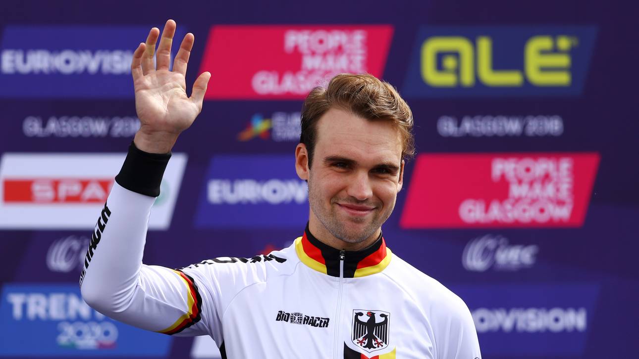 Schachmann gewinnt dritte Etappe