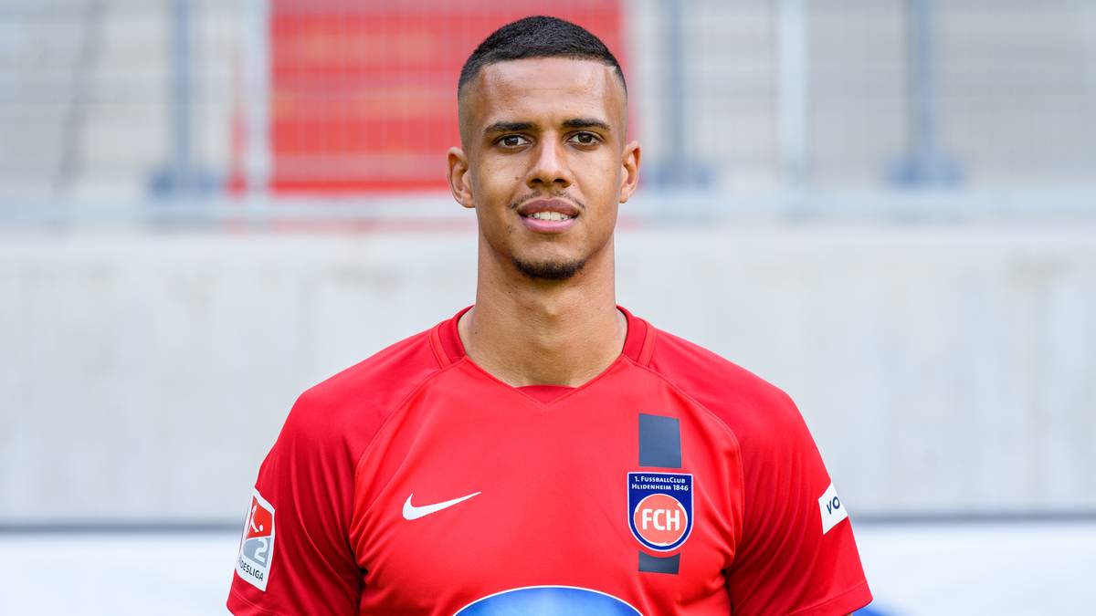 PLATZ 9: Robert Glatzel (1. FC Heidenheim) - 13 Tore