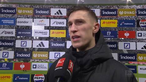 Borussia Dortmund holt in einem wilden Bundesligaspiel nach der Winterpause einen Punkt in Frankfurt. Nico Schlotterbeck ist angesichts der drei Gegentore kritisch gestimmt.