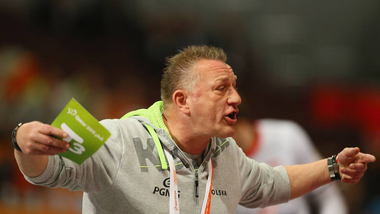 Hamburgs Feld am Knie verletzt