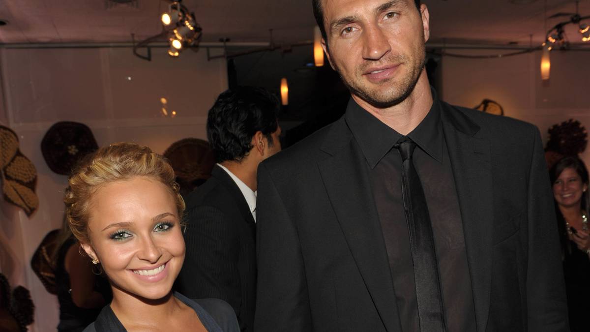 Klitschko, Doktor der Sportwissenschaften ist mit der amerikanischen Schauspielerin Hayden Panettiere liiert. Das Paar ist verlobt und hat eine zweijährige Tochter
