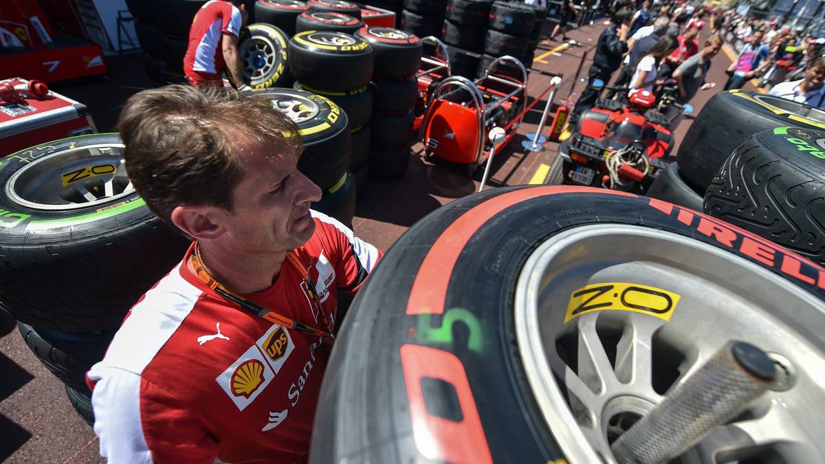 Mitte des Rennens bei abtrocknender Ideallinie  viele Boxenstopps innerhalb kürzester Zeit - danach drei verschiedene Slick-Mischungen in den Top 10! Überaus interessant – das neue Reifenreglement bringt wirklich Abwechslung