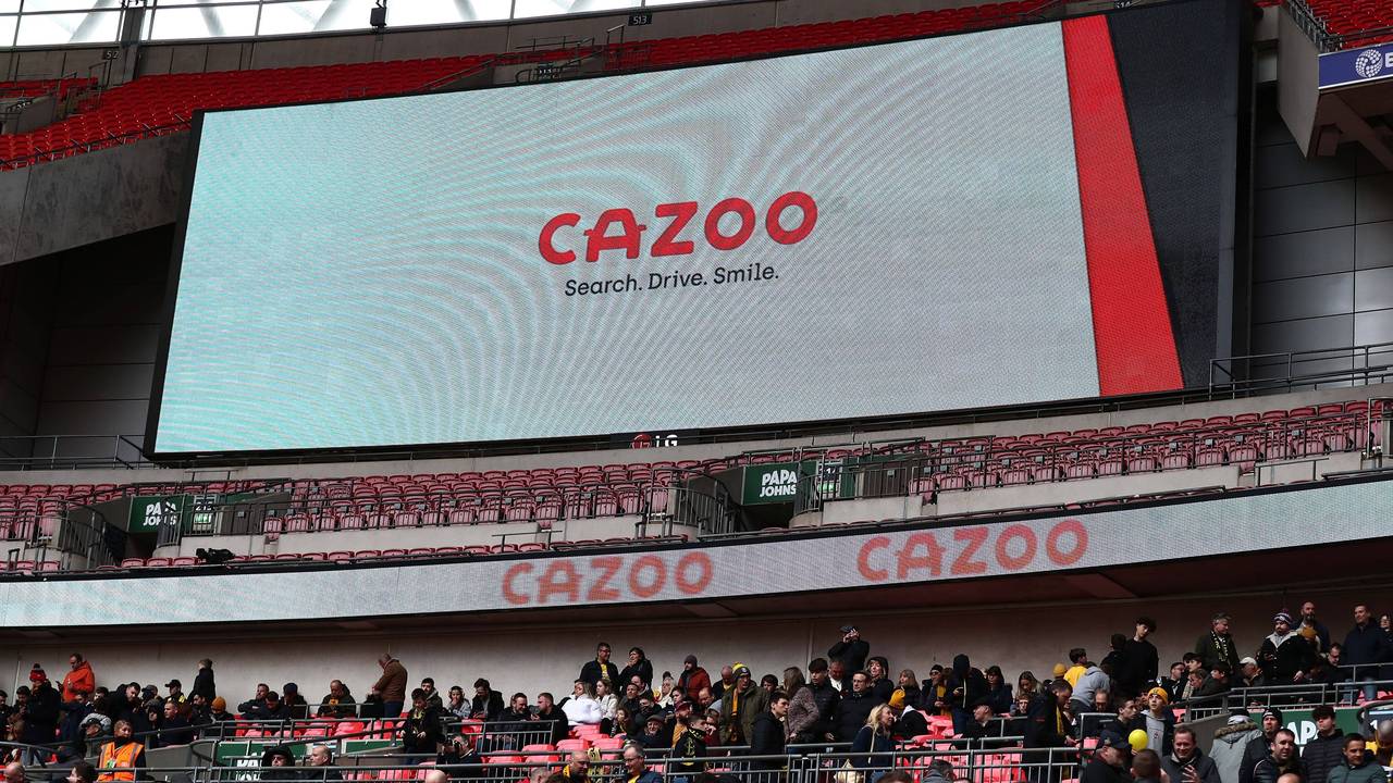Der SC Freiburg startet in die neue Saison mit Cazoo als Hauptsponsor
