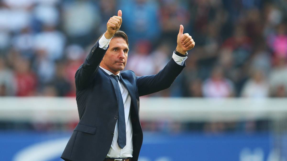 BRUNO LABBADIA: Ist nach dem Aus beim HSV auf dem Markt, ob er mit seiner Vorgeschichte den Ansprüchen der Wolfsburger genügt, ist die andere Frage