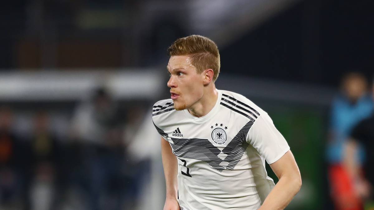 MARCEL HALSTENBERG: Der Leipziger löste zur zweiten Hälfte Schulz als Linksverteidiger ab, mangels Defensivaufgabe durfte er de facto einen Linksaußen geben. Führte sich gut ein, indem er Gnabry das 6:0 servierte (62.). Eine vergleichbar gute Vorlage ließ Werner ungenutzt (69.). SPORT1-Note: 2,5