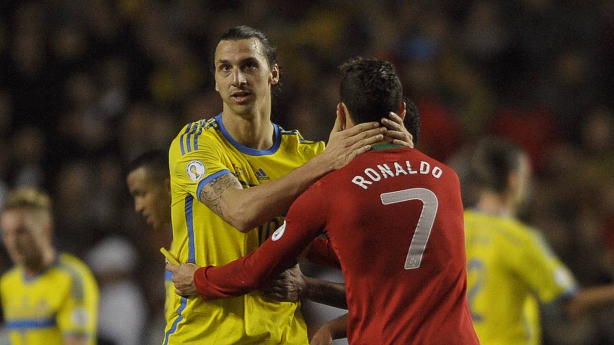 DIREKTER VERGLEICH: Achtmal trafen Ronaldo und Ibrahimovic mit Verein oder Nationalelf bislang aufeinander. Ronaldo erzielte dabei sechs Tore, Ibrahimovic drei. Zuletzt setzte sich CR7 mit Portugal in den Playoffs zur WM 2014 zwei Mal gegen Ibrahimovic und Schweden durch. Man darf gespannt sein, welcher Superstar nun in Paris die Oberhand behalten wird