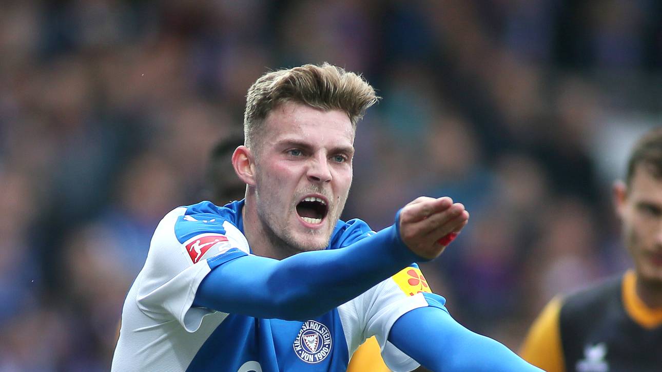 Düsseldorf schnappt sich Ducksch