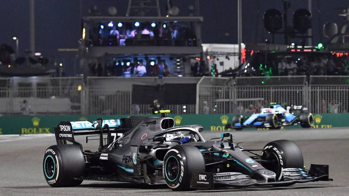 Valtteri Bottas legt hingegen eine starke Aufholjagd hin. Durch einen Wechsel mehrerer Motor-Komponenten startete der Finne von Platz 20 und schob sich bis zum Rennende auf Platz 4 vor