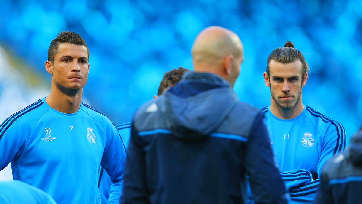 Wer im Duell der beiden Superstars und Real-Kollegen am Ende die Nase vorn hat, entscheidet sich erst am Mittwochabend (ab 20 Uhr LIVE in unserem Sportradio SPORT1.fm und im LIVETICKER), wenn es heißt: Portugal gegen Wales. Ronaldo gegen Bale - und noch ein bisschen mehr