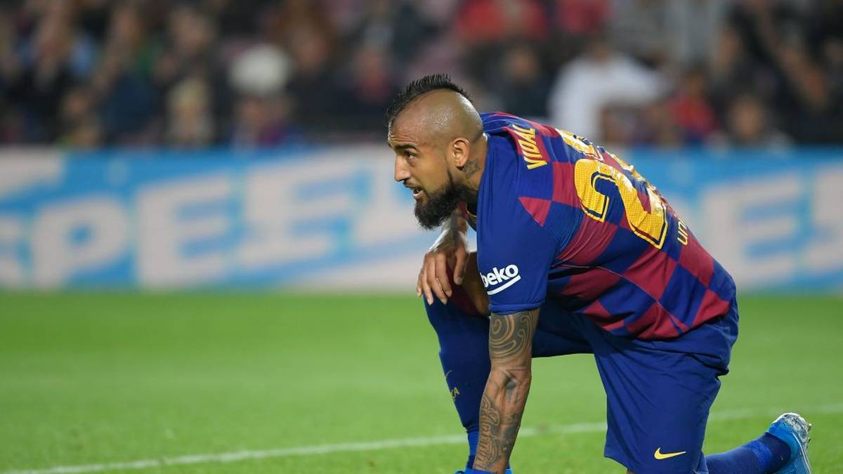ARTURO VIDAL: Der 32-Jährige ist lediglich Lückenfüller bei den Katalanen. Nachdem Trainer Ernesto Valverde bekanntgab, Vidal laufe nicht gegen Real im Clasico auf, soll der Chilene zuletzt wutentbrannt aus dem Training gestürmt sein. Ein Wechsel zu Inter Mailand soll bevorstehen