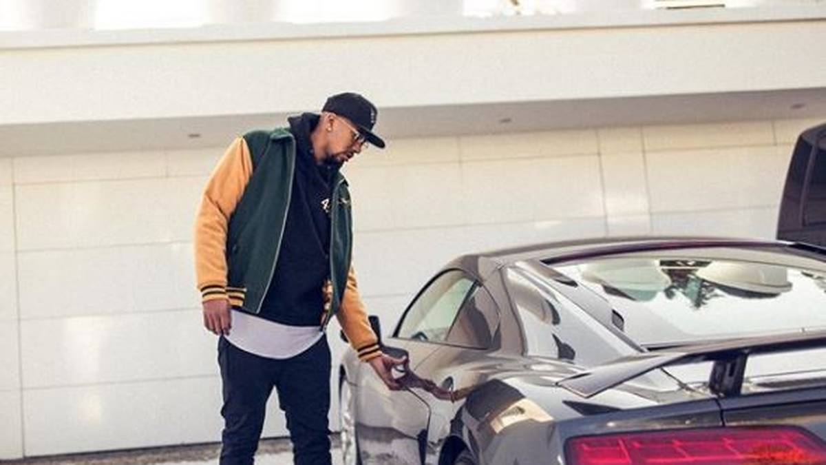 Bayern-Star Jérôme Boateng hat ein Faible für schnelle Autos. Seinen Audi R8 fährt er häufiger durch München spazieren. Doch jetzt hat er sich ein neues Gefährt zugelegt