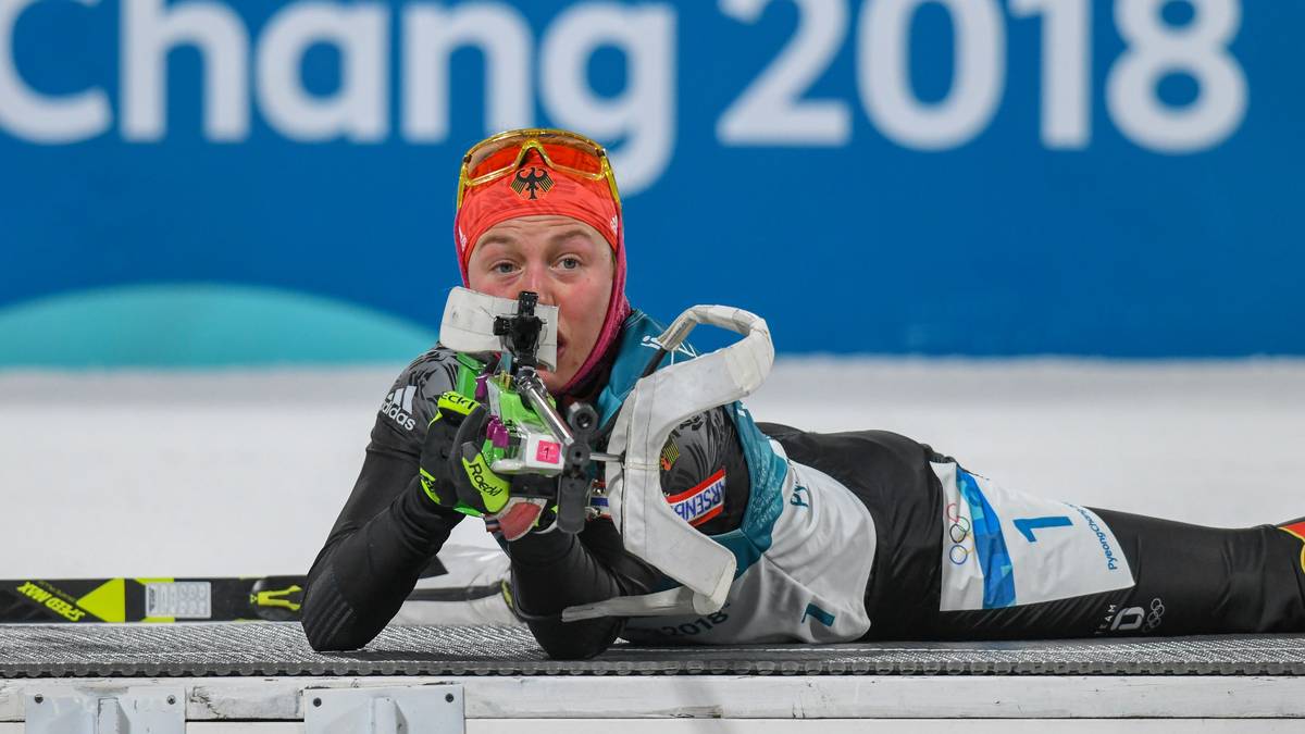 PLATZ 24 - Biathletin Laura Dahlmeier kürt sich in Pyeongchang zur Doppel-Olympiasiegerin. Zwei Tage nach ihrem Triumph im Sprint holt sich die siebenmalige Weltmeisterin trotz eines Schießfehlers auch die Goldmedaille in der Verfolgung über 10 Kilometer