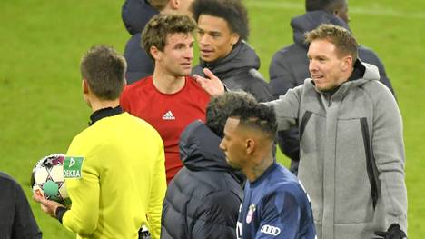 Der Trainer von RB Leipzig und der Bayern-Star hatten nach dem Topspiel eine kurze Diskussion. Außerdem: Neuer kontert Rummenigge-Kritik.