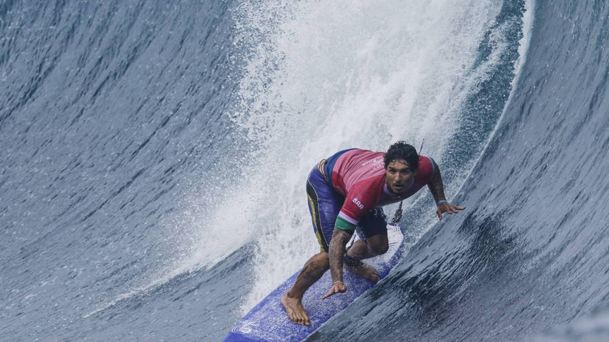 9,90 Punkte erhält Medina zuvor für seinen Ritt auf der "perfekten Welle". Es ist die höchste Wertung in der olympischen Geschichte