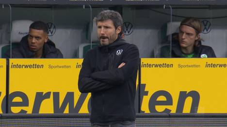 Mark van Bommel und der VfL Wolfsburg stecken mitten in einer Formkrise. In der Champions League und in der Bundesliga bleiben die Wölfe bereits seit acht Spielen sieglos.