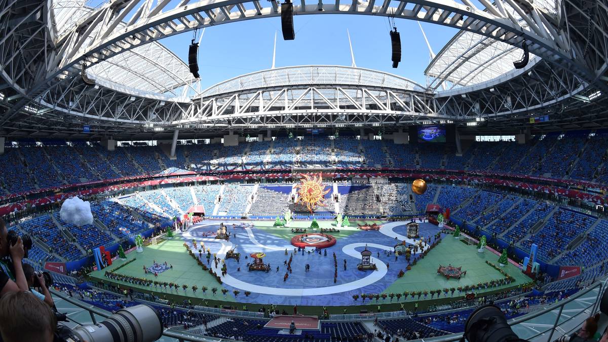 Mögen die Spiele beginnen! Was einstmals für das alte Rom galt, gilt nun auch für Russland. Im schönen Sankt Petersburg feiert der Confed Cup seine Eröffnung - in den wildesten Formen und Farben
