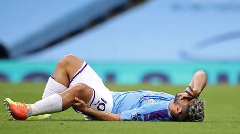 Sergio Aguero hat sich offenbar schwer am Knie verletzt