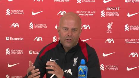 Arne Slot, Trainer des FC Liverpool, reagiert auf den Abgang von Trent Alexander-Arnold. Dieser verlässt nach über 20 Jahren im Reds-Trikot den Verein.