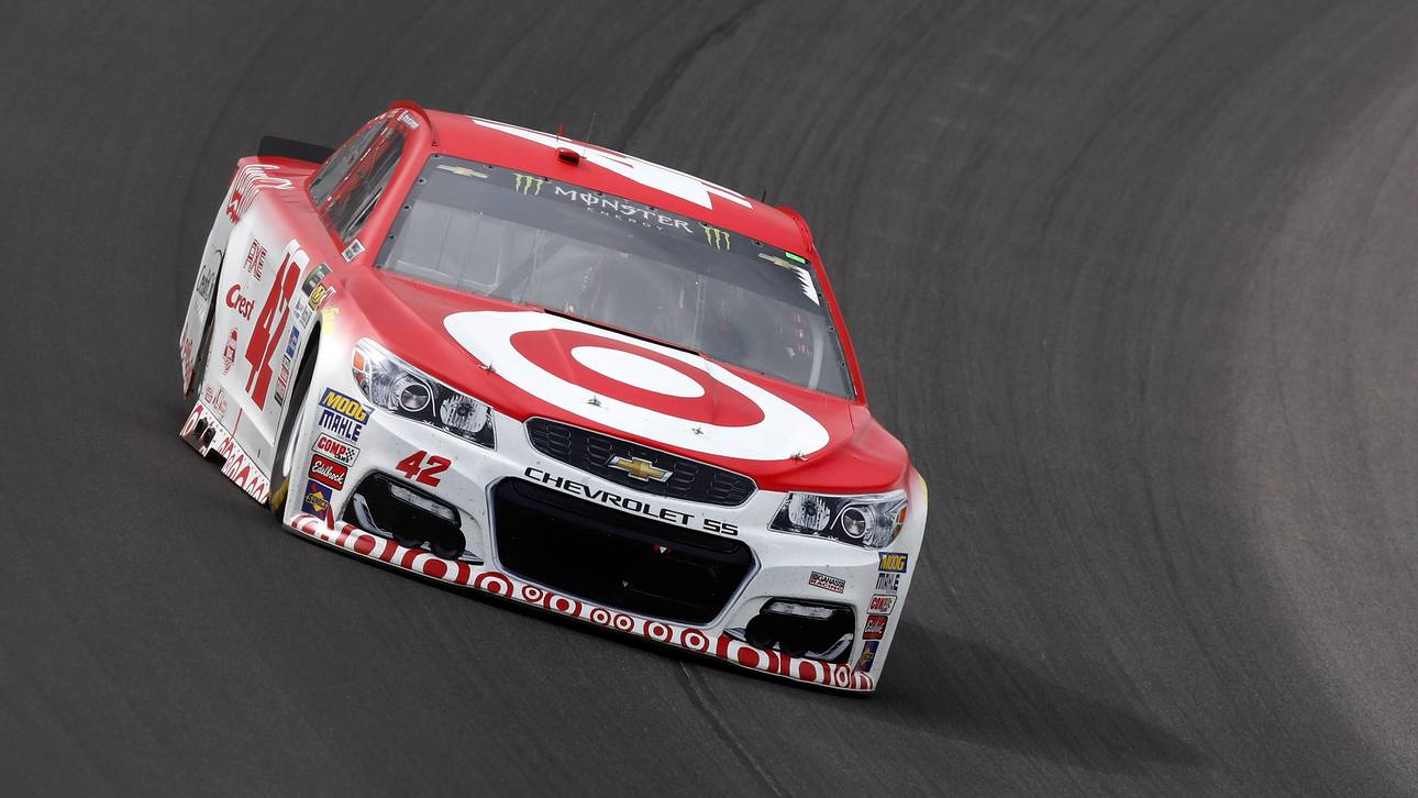 Larson siegt bei Pure Michigan 400