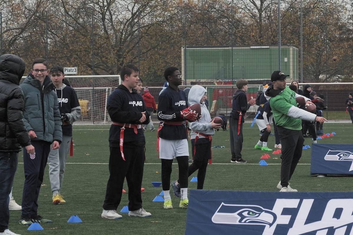 Flag Football ist aktuell sehr im Trend. Mario Bailey, VP of Community Engagement Seattle Seahawks, erklärt die Hintergründe.