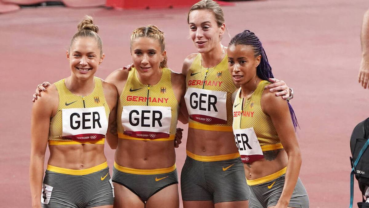 Alexandra Burghardt (2.v.r., mit Gina Lückenkemper, Rebekka Haase und Tatjana Pinto) war Teil der deutschen Olympia-Staffel über 100 Meter