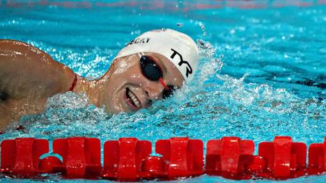 Katie Ledecky ist die vielleicht beste Schwimmerin, die der Sport je gesehen hat. Bei Olympia 2024 in Paris geht die US-Amerikanerin weiter auf Rekordjagd.