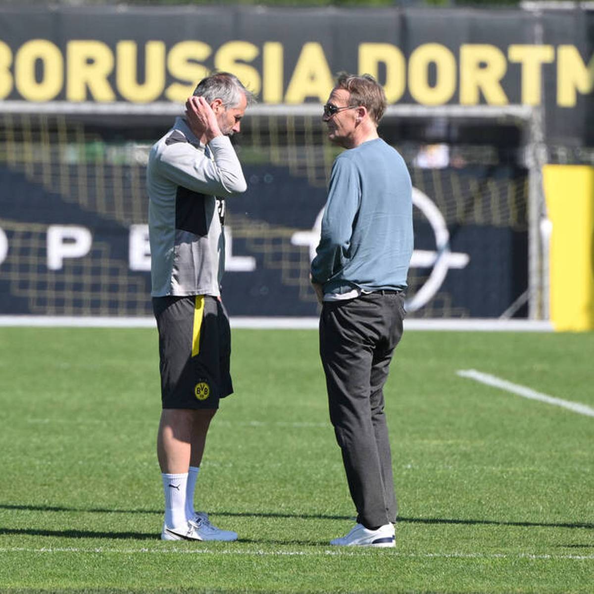 Bei Borussia Dortmund steht ein Krisengipfel an, bevor es in die Sommerpause geht. Marco Roses Auftrag ist ein Kernpunkt des Treffens.