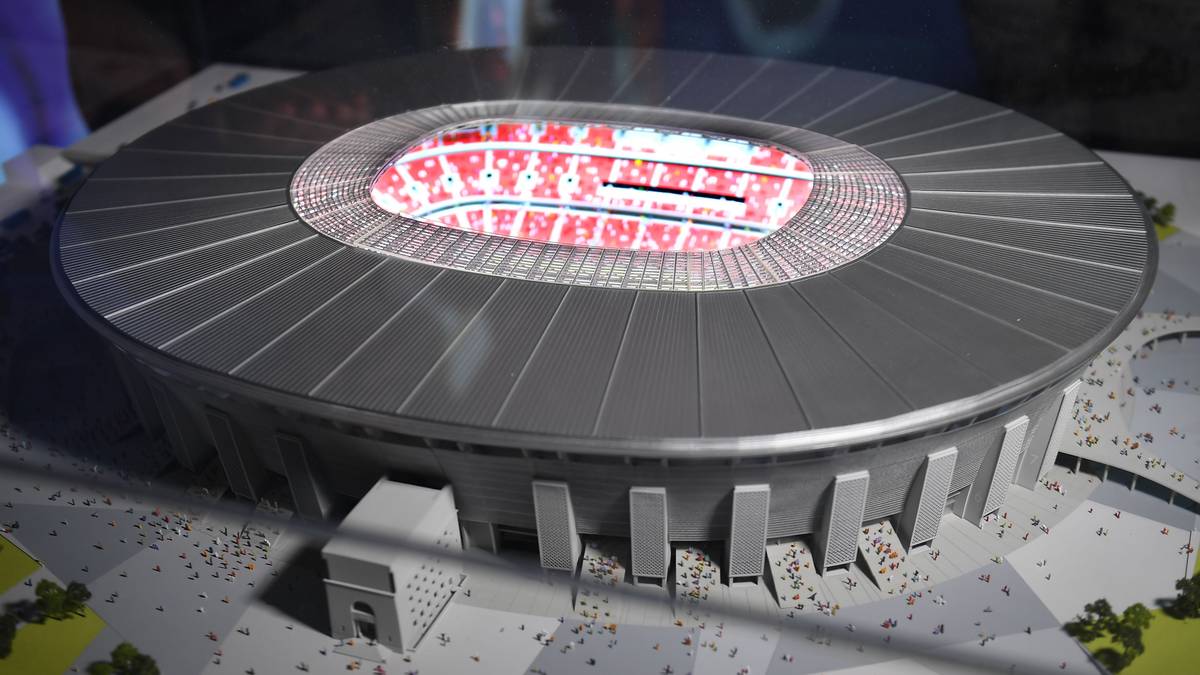 BUDAPEST/UNGARN (Ferenc-Puskas-Stadion, drei Gruppenspiele und ein Achtelfinale): Das nach dem ungarischen Fußballstar Ferenc Puskas benannte Stadion befindet sich noch im Umbau. Größte Besonderheit: Die Dachkonstruktion besteht aus Holz. Distanz nach Deutschland: 743 Kilometer