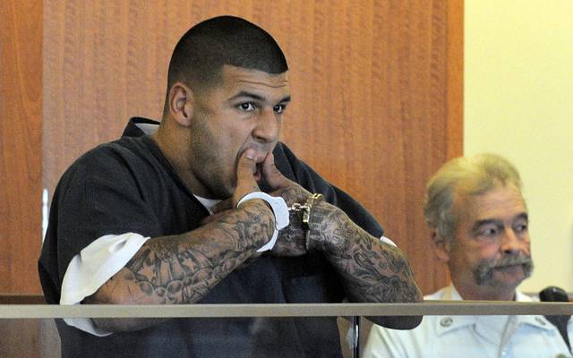 Nfl Ex Profi Aaron Hernandez Vor Gericht Von Mord Freigesprochen