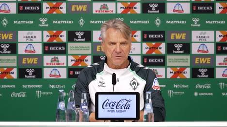 Der SV Werder Bremen muss vor dem Auswärtsspiel beim FC Bayern auf Stammtorhüter Mio Backhaus verzichten. Trainer Horst Steffen erklärt den Hintergrund.