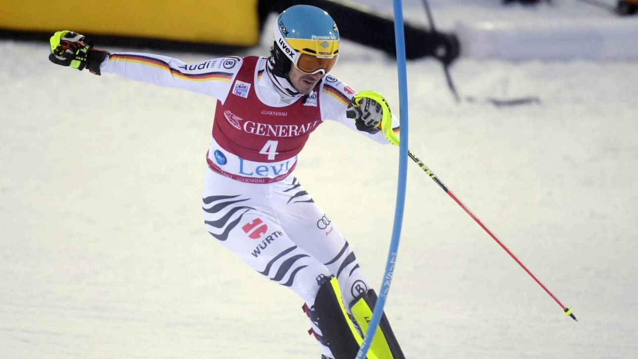 Neureuther bricht sich Daumen