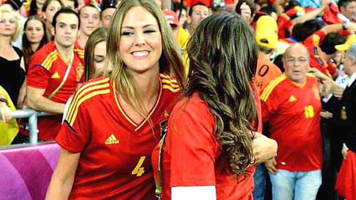 Martinez privat: Das Model Maria Imizcoz ist die Frau an seiner Seite. Wie Martínez spricht auch Maria ein bisschen Deutsch. Hobbys: Er spielt Basketball und Gitarre, liebt Sushi und Reis-Spezialitäten seiner Mutter und kann perfekt mit Stäbchen essen. Martinez steht auf Hip-Hop und R'n'B-Musik ("Jay-Z", "50 Cent") 