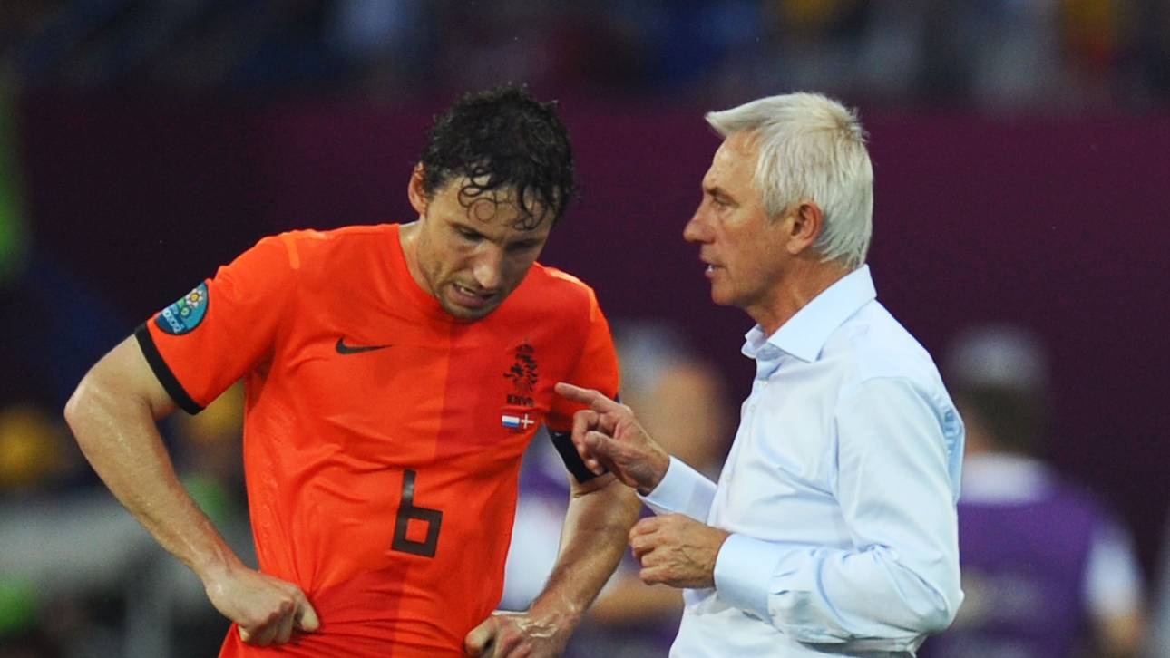 Van Marwijk holt van Bommel ins Team