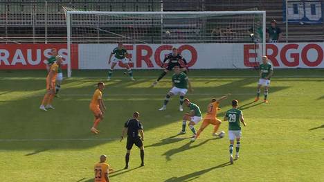 Die TSG 1899 Hoffenheim müht sich nach Rückstand zu einem 4:1-Erfolg beim Drittligisten VfB Lübeck. Zwei Elfmeter-Entscheidungen sorgen für Ärger.