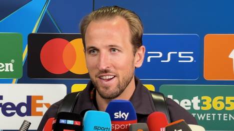 Der Platzverweis von Eduardo Camavinga erzürnt die Gemüter bei Real Madrid. Bayern-Star Harry Kane hat eine klare Meinung und stichelt in Richtung der Madrilenen.